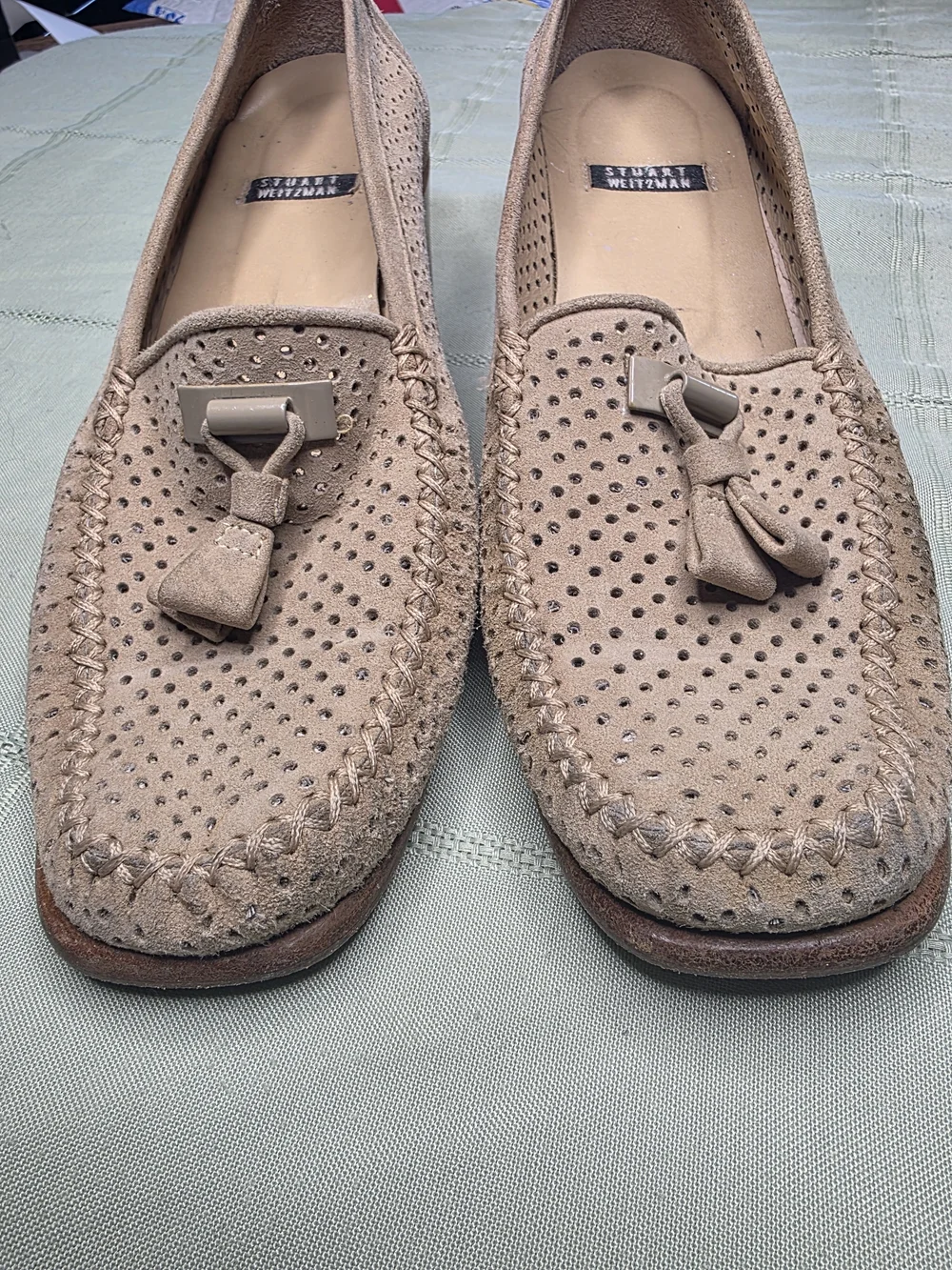 Stuart Weitzman Tan Suede Perforated Tassel Loafers Block Heel Size 7M